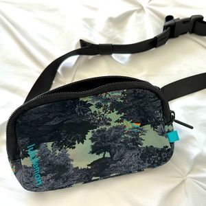 Lululemon mini belt bag trees
